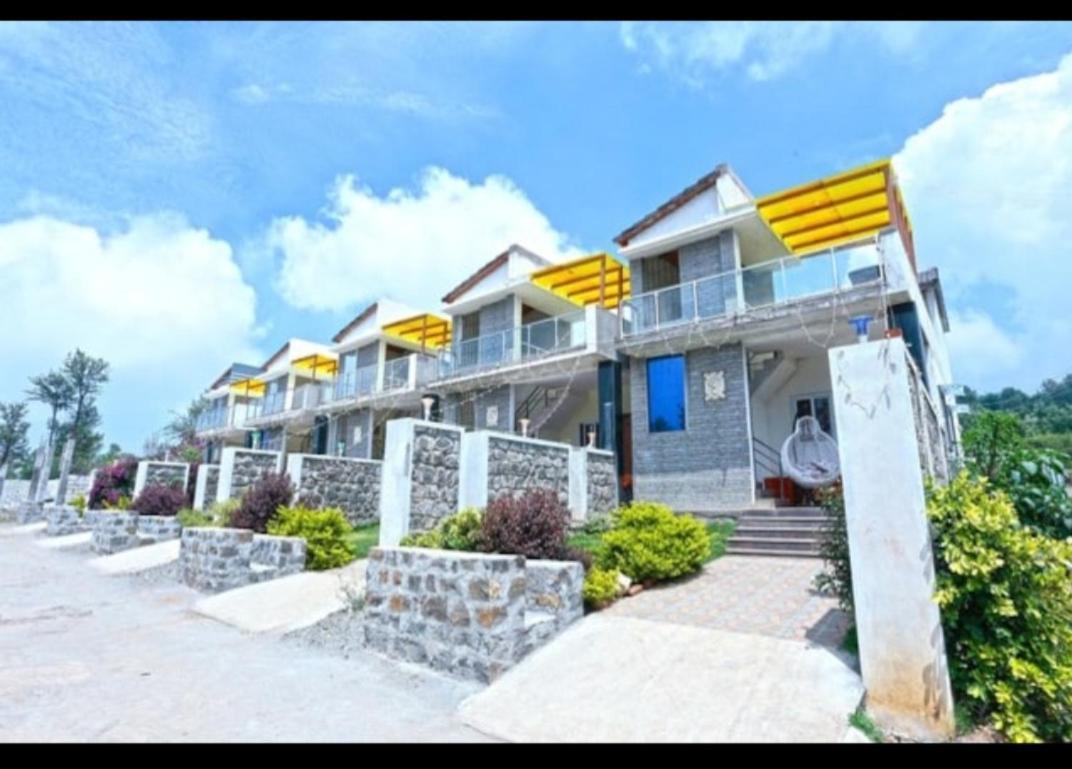 Sushmika Resorts Inn Yercaud Exterior photo